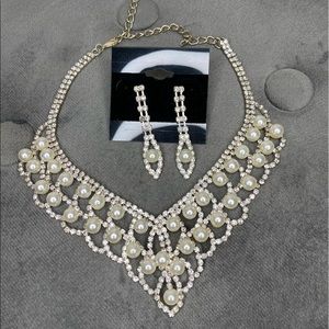 Pearls & rhinestones jewelry set
